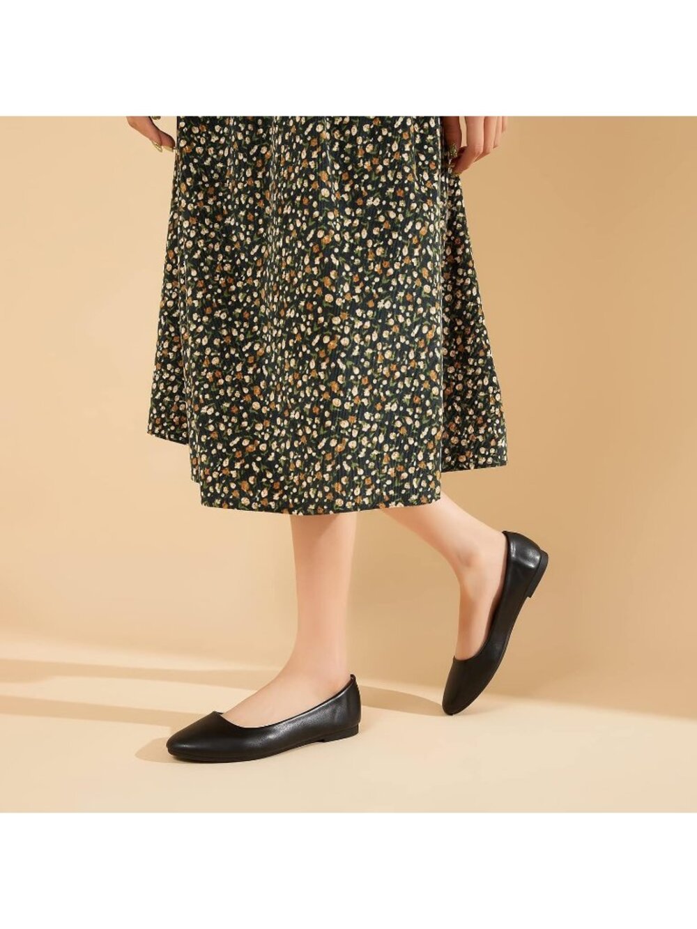 Women's Black Comfortable PU Leather Round Toe Solid Slip on Ballet Flat Shoes - Picture 3 of 6